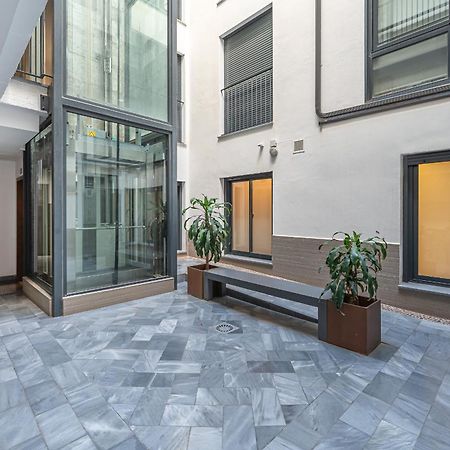 Dona Elvira Parras Apartment Malaga Exterior photo